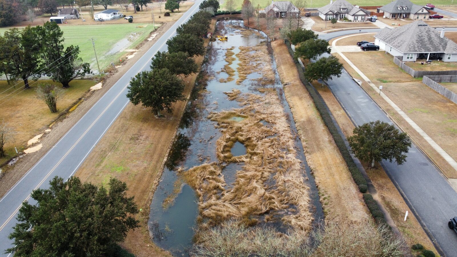 Ponds & Lakes by SKS Aquatic on the Gulf Coast — Muck and sediment removal